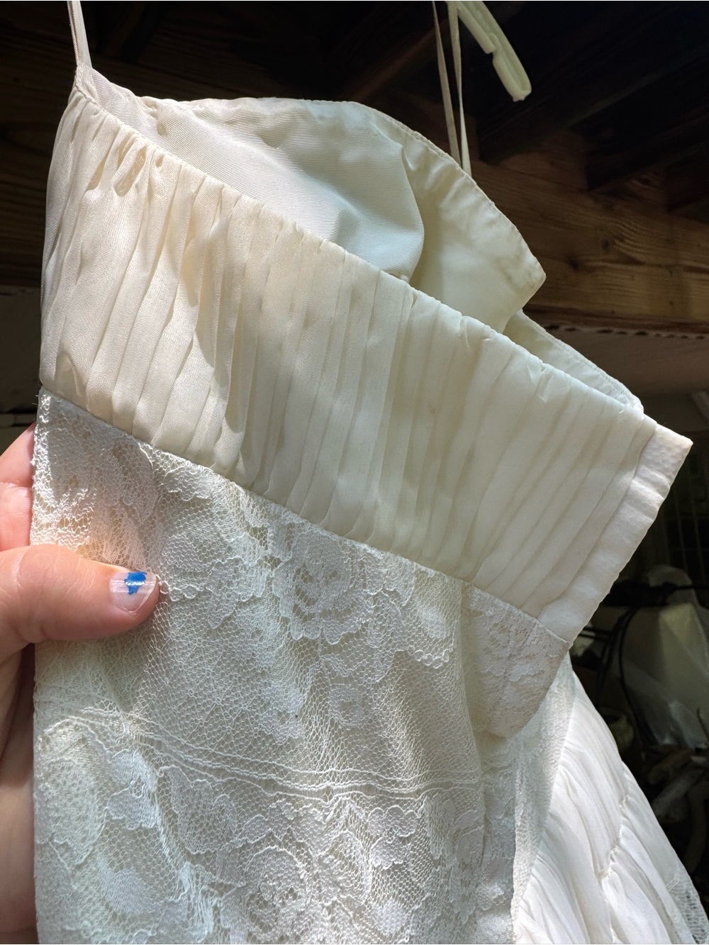Vintage one of a kind lace wedding dress - Picture 10 of 16